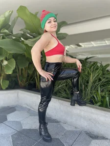 yulina_xue Christmas 2022 Pic