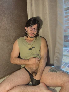 Ackerman_Eren_ Green vibes with hairy body Fotka 2
