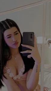 molly_cm Me 🌸 Pic 5