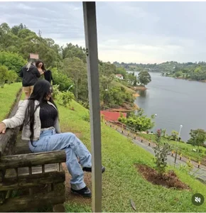 TaniaMills Public slika 2