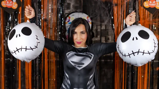 Katiehill_1 Halloween Preview Pic 6