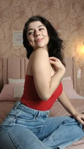 anntonella_watsonのNot everything sweet is innocent…🍓の 6枚の写真