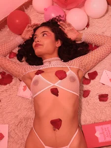 MirandaLawrens_: Sweet valentine <3 ( 8 фото)