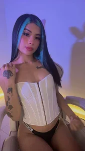 OnlyBabyJuliet10 Public Foto 2