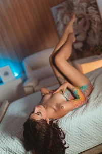 AlliceRosero Know Me 🖤 Pic 2