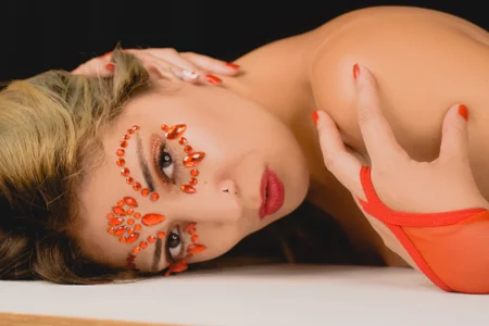 Sarah_Mistress_ faces Foto 3