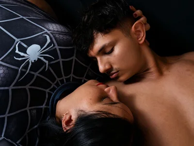 ParejaCurvy20 Spider girl and his boyfriend 😈😍 slika 5