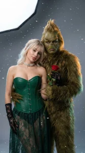 AdelineKing: I just had fun with AI 😍😘❄️🎄😇 ( 2 фото)