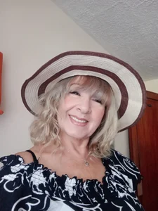 Public od KarimaSarabe  snímek