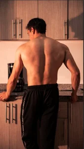 Muscle_Scott SEXY MUSCULAR MAN IN THE KITCHEN😈❤️‍🔥 Foto 4