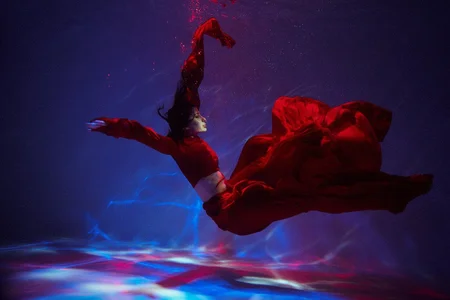 StunnigArt hot swim slika 4