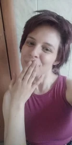 Julia357742 Public Immagine 