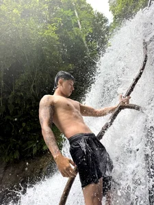 Damian23__のLowering the heat a little hehe😈の枚の写真