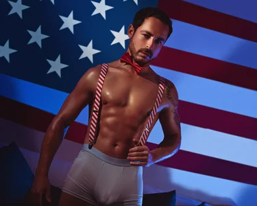 Adams_Sanz independence day Pic