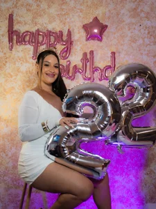 LaurentFerrer Your birthady girl 🎂🎂 Foto 6