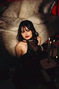 EmilyWithe ritual in red, between fire and devotion🌹 圖片 3