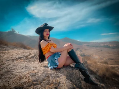 Alysrousmar A cow girl in the mountains🐴 slika