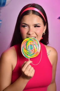 carolriveraa_ My happiness knows sweet Immagine  4