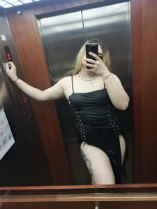 Maryan_x the black color looks perfect on me Pic