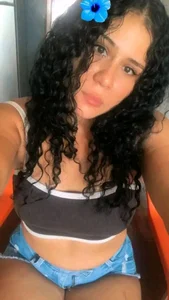 Valeriaasm Hi babies 💜 Pic 3