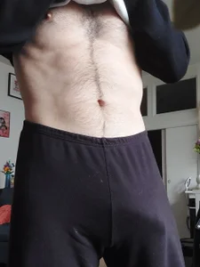 Chuck-FR Public Pic 9