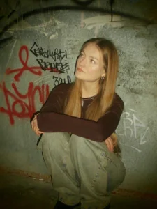 Milayouknow Beauty all around Pic 6