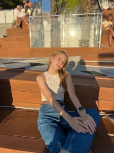 OliviaKiss_ Public Pic 4