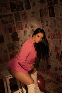 AlisonFenty XOXO Pic 2