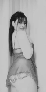 holly_paradise new <3 Pic 5