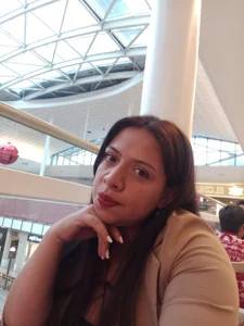 Renatta_Milly Public Pic 4