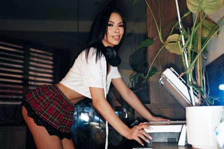 AvaSinX Slutty study sessions Poză 8