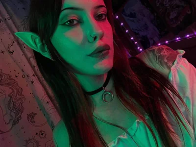 A dark and alluring vibe de Alluring_Silk  2 Imagens
