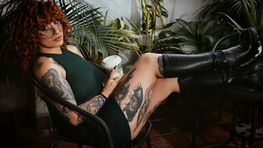 catalehia_moonlightt Art and curves Pic