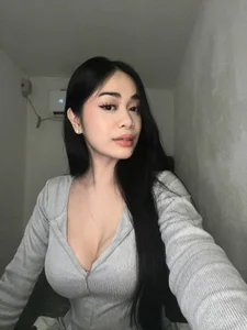 Expensive_Chloe Public Hình 2