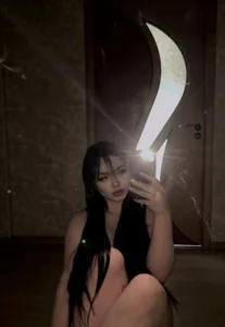 Sweet_baby111 some photos with the brunette Pic