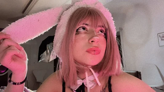 Melody-chers kullanıcısının I'm your naughty one, do you play with me? "🐰💖 albümü -  fotoğraf