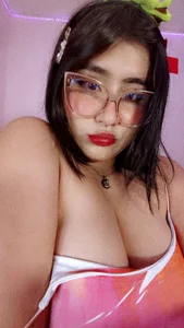 juli_juliana Kiss Pic 3