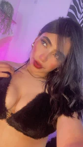 Zoe_Banks_ Public Pic