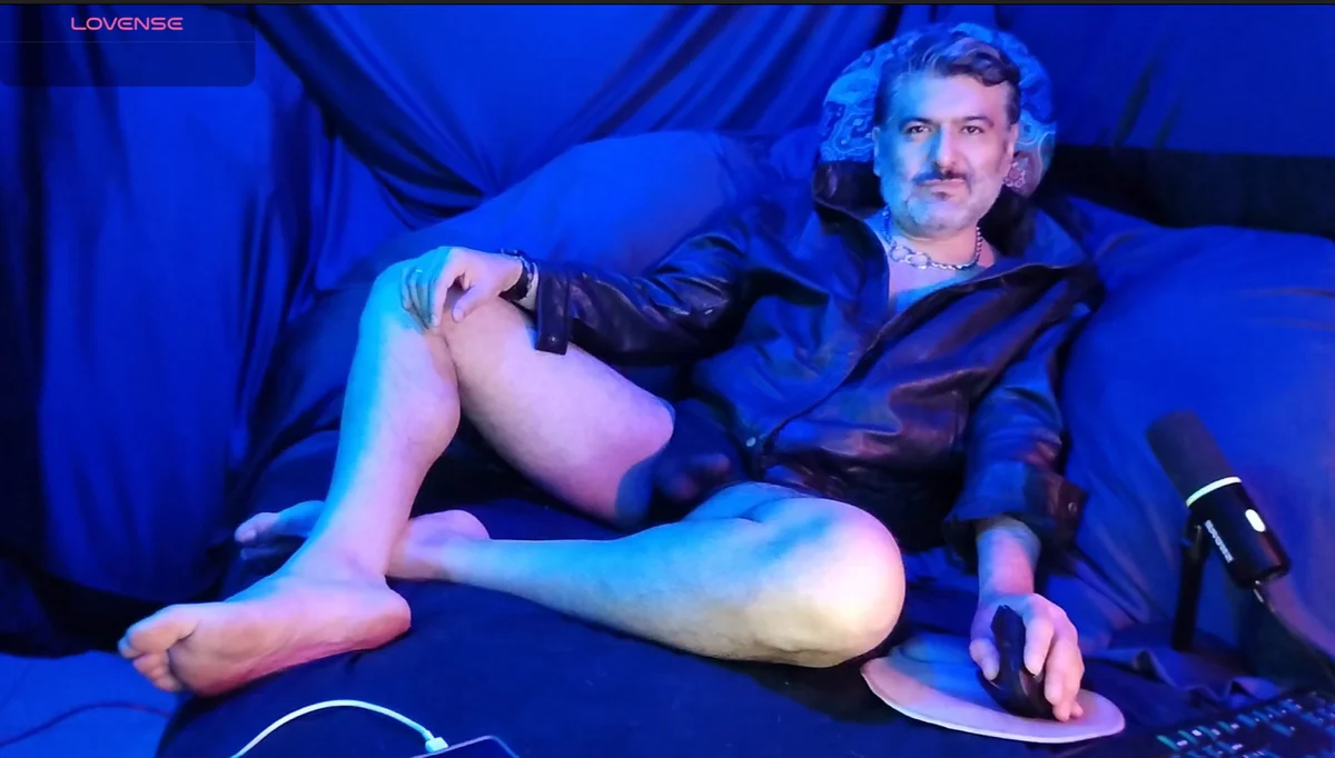 Foto em tendência de BushBator 3213