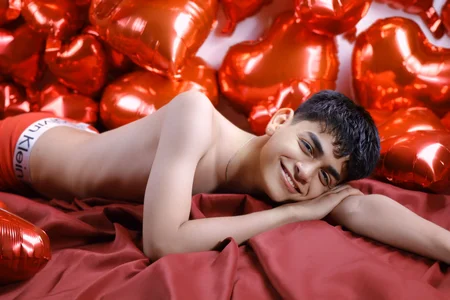 Yef_Thin HAPPY SAN VALENTIN🥵😈🍷🥰💕 Pic