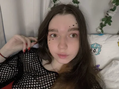 little_Teya makeup beauty Pic 2