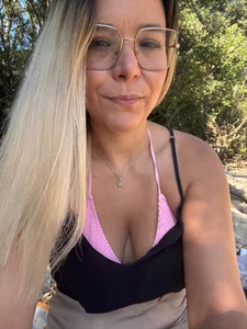 Emy-Lana Public Pic 5