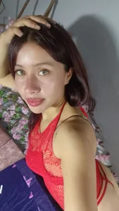 cloyks sexi in red Pic