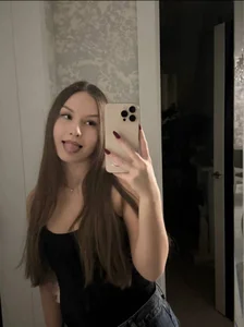 ShaylaChong Public Billede