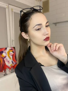 LeenaPuita Do you like strict style? Pic