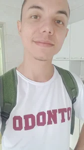 Eu de SeuHomeem  2 photos