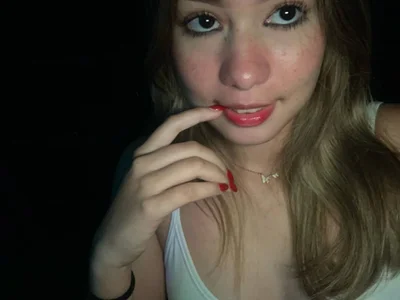 Angel_Megan Public Pic 5