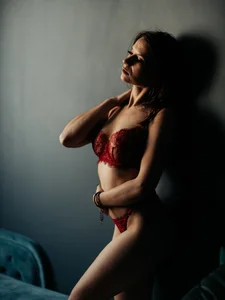 🌹 Velours Bleu, Dentelle Rouge