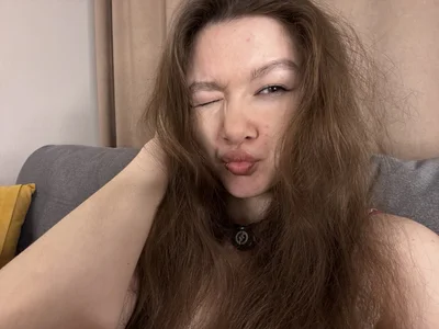 LewisThrone in mood Pic 2