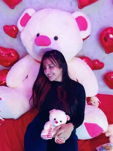 Gabyy_Cooper_ Public  2টি ছবি